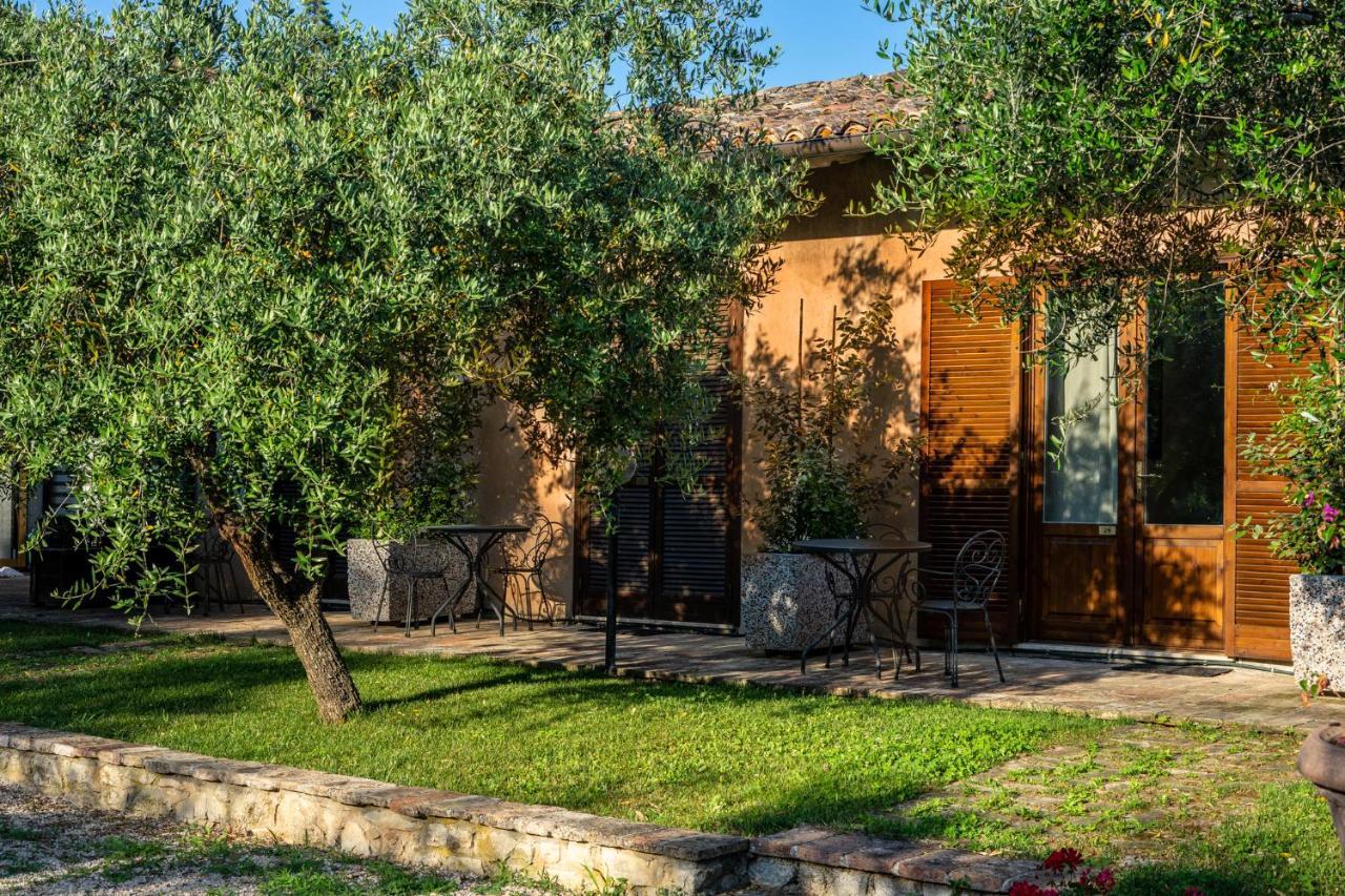 Hotel & Spa Villa Dei Mosaici スペッロ エクステリア 写真